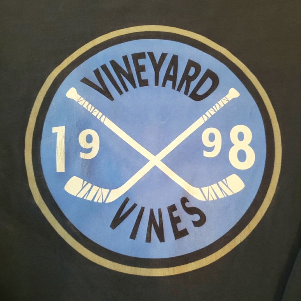 🐋 Vineyard Vines navy blue l/s front pocket Hockey Tee Shirt - Boys L (16) 🏒